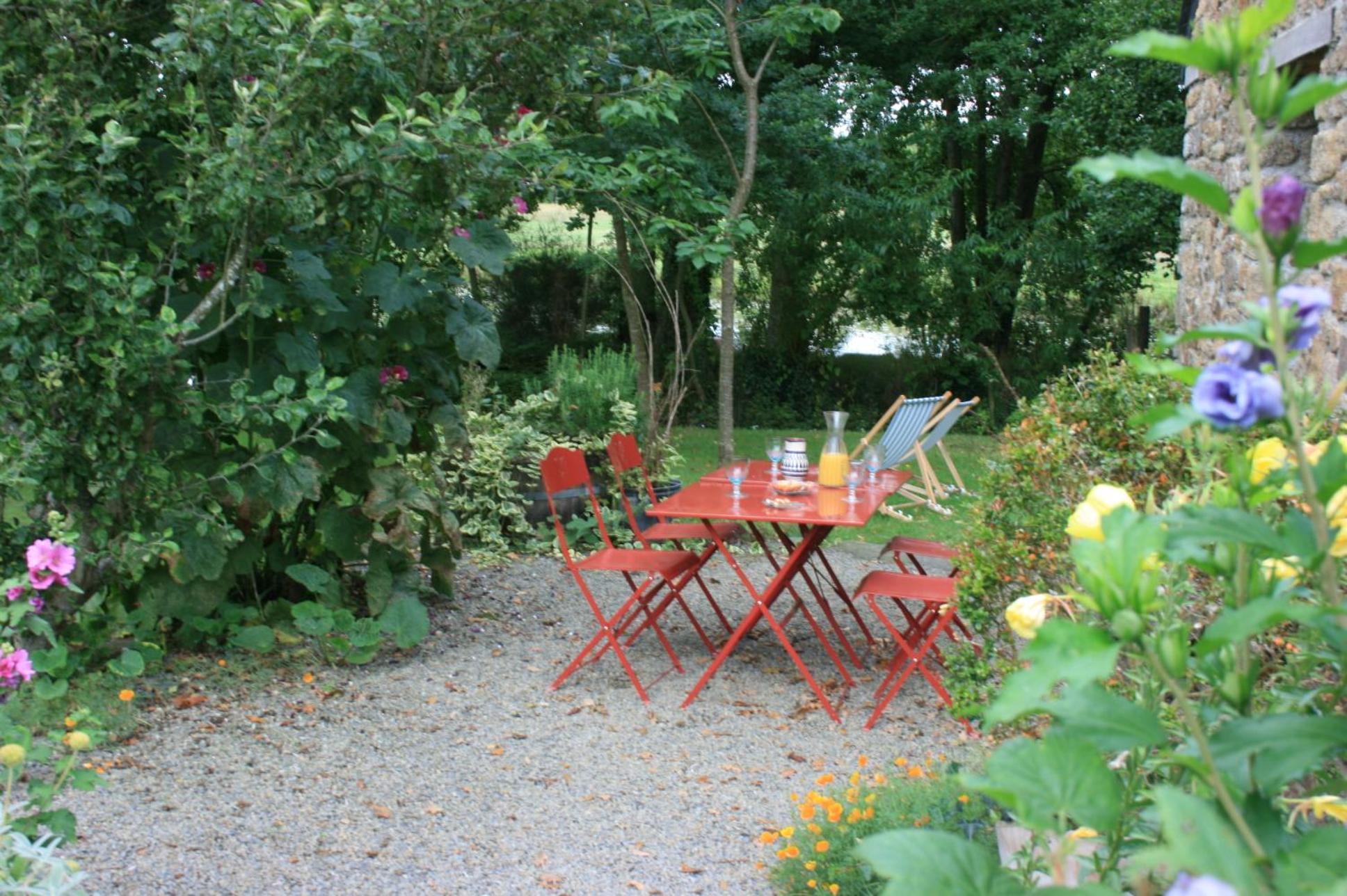 Bed and Breakfast Au Pont Ricoul Saint-Pierre-de-Plesguen Экстерьер фото