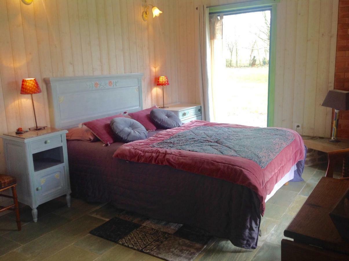 Bed and Breakfast Au Pont Ricoul Saint-Pierre-de-Plesguen Экстерьер фото
